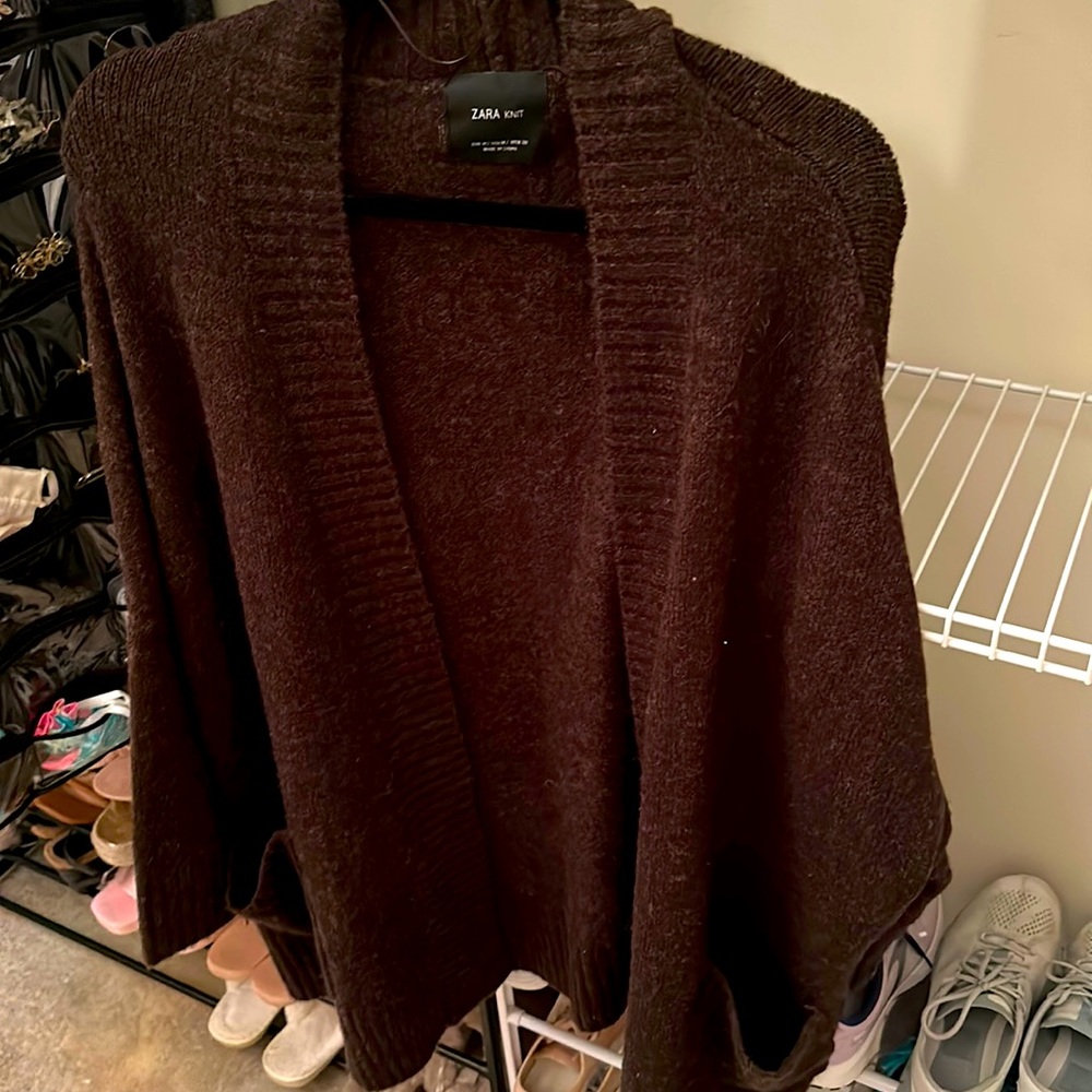 Zara Knit Brown Blanket Sweater- size medium. Hardly worn.